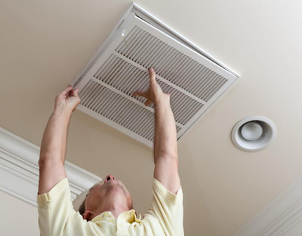 Replacing the ventilation grill