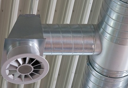 Metal duct