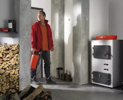 Installatie van vaste brandstofketel