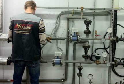 Installatie van een gemeenschappelijke huismeter