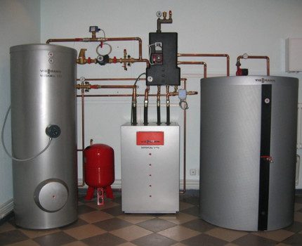 De warmteaccumulator aangesloten op de ketel