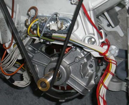 De werkende eenheid van de wasmachine