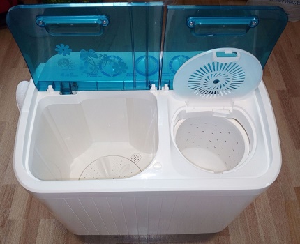 Activator wasmachine met centrifuge