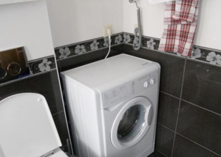 Power outlet sa mataas na taas
