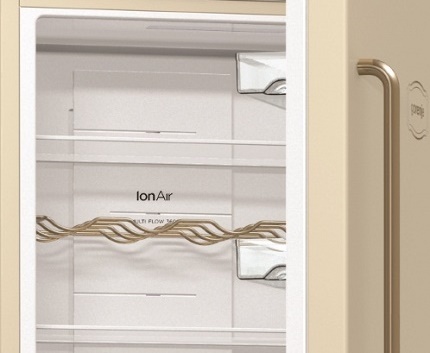 Detachable bottle shelf