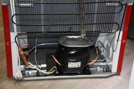 Le cœur du réfrigérateur est un moteur-compresseur