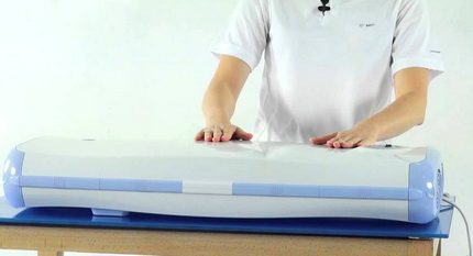 Máy phát tia cực tím