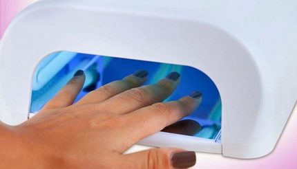 Đèn UV để đánh bóng gel