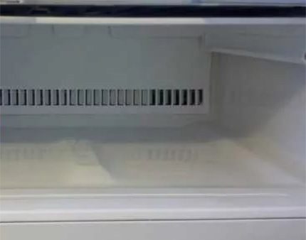 Water inside the refrigerator