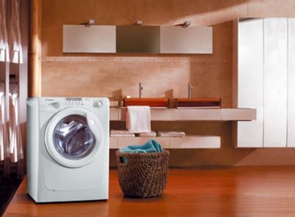 Kandy washing machine sa interior