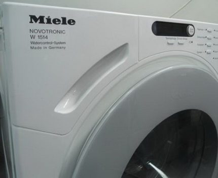 Machine uit de Novotronic-serie
