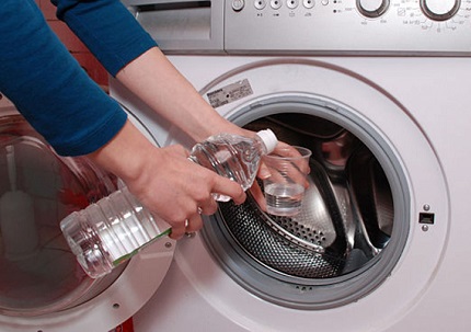 TENA schoonmaken met azijn