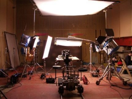 Projecteurs puissants sur le plateau