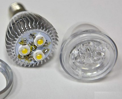 Mga LED bombilya