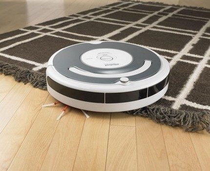 Robot hút bụi với bàn chải