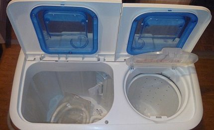 Semi-awtomatikong may dalawang mga compartment