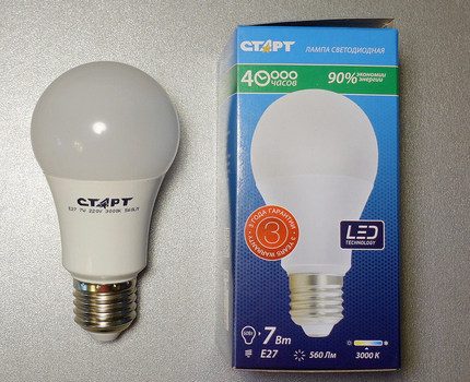 Đèn LED có ổ cắm E27