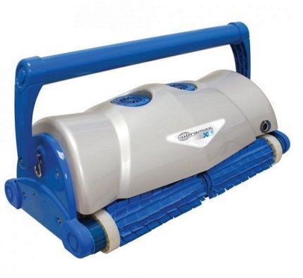 Ang hitsura ng Aquatron Ultramax Robot
