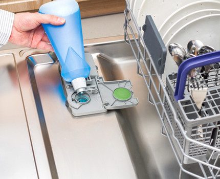 Liquide de rinçage dans le réservoir