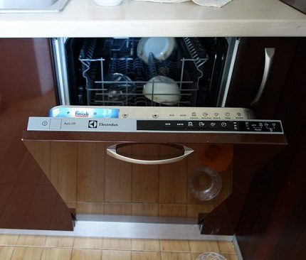 Makinang panghugas Electrolux
