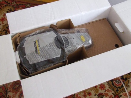 Ang mga bahagi ng isang German robot vacuum cleaner