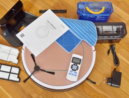 Suriin ang pagsasaayos ng iLife v7s robot vacuum cleaner: isang badyet at medyo katulong na katulong