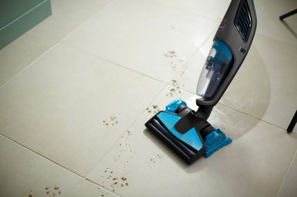 Vertical vacuum cleaner