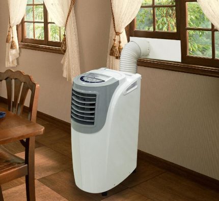 Modelong naka-air conditioner ng mobile