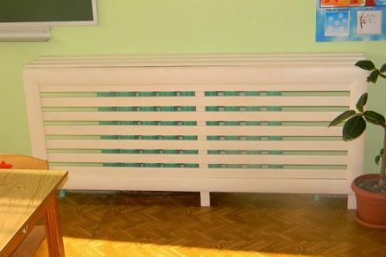 Houten scherm in de kinderkamer