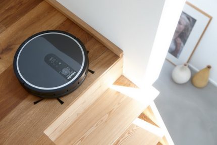 Ang gawain ng isang robot cleaner