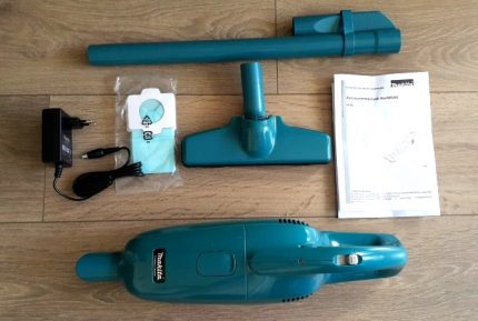 Na-disassembled vertical Makita dust