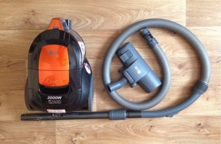 LG2000w teleskopiko na vacuum cleaner