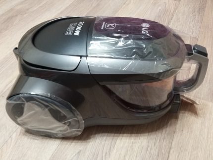 Malaking Wheeled Vacuum Mas malinis LG2000w