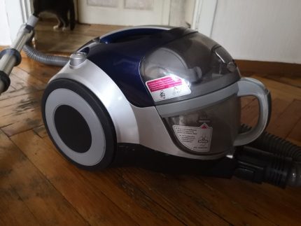 Mas malinis ang vacuum LG2000w