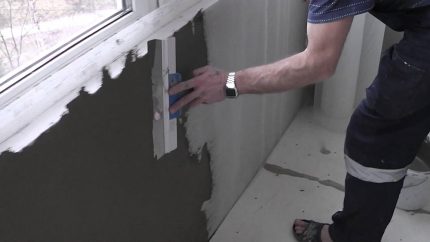 Egaliseren van de wand