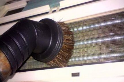 ทำความสะอาดหน่วยในร่มโดย Karcher