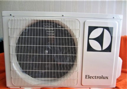 Máy điều hòa không khí ngoài trời Electrolux
