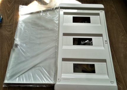 Elektrische box voor 36 modules