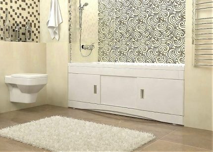 Ang screen ng bath na ginupit