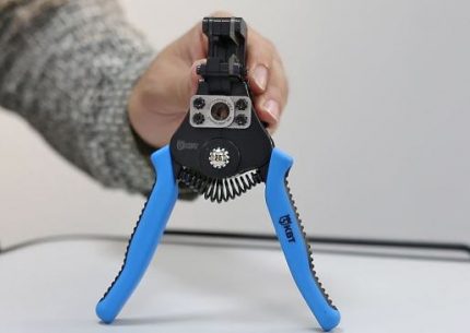 Halfautomatische stripper