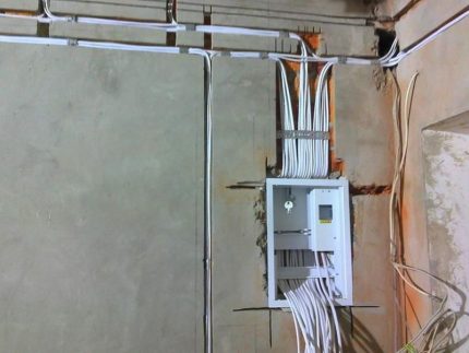 Elektroniczna rozdzielnica podtynkowa