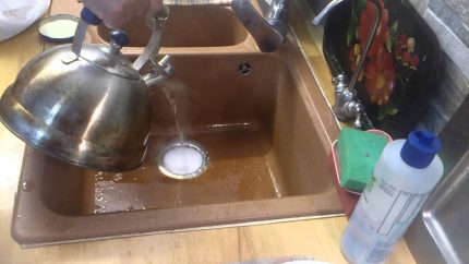 Sewage flushing with caustic soda