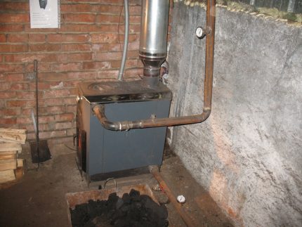 Metal water heating stove