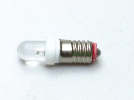 Lampa z gniazdem E5