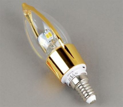 Lampa z gniazdem E14
