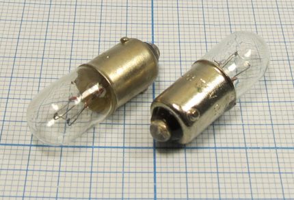 Lampa z gniazdem B9S