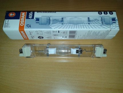Lampa z podstawą Fc2