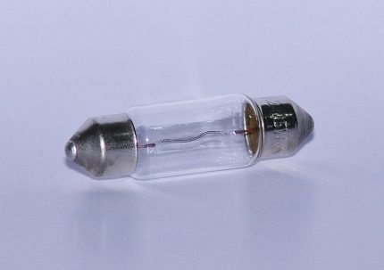 Lampa z gniazdem S6