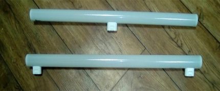 Lampa z gniazdem S14