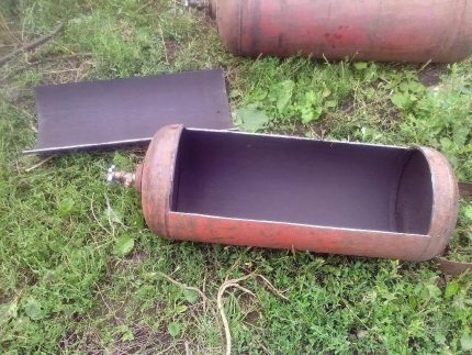 Verbrande cilinder met verbrand binnenoppervlak